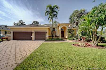 12994 Spring Lake Dr Cooper City, FL 33330