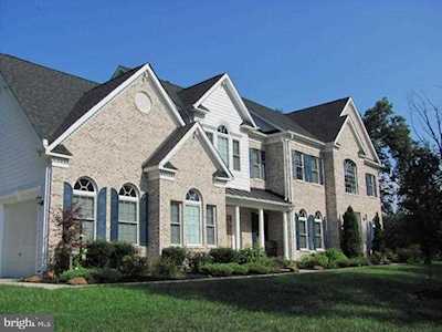 8914 Winged Foot Dr Pasadena, MD 21122