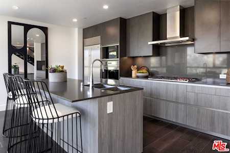 724 N Croft Ave Los Angeles, CA 90069