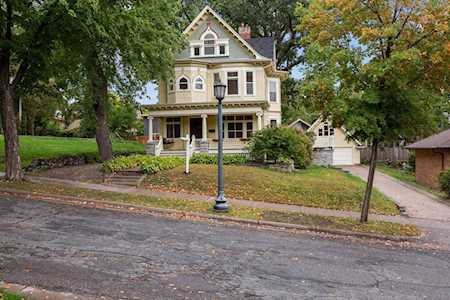 1729 James Avenue S Minneapolis, MN 55403