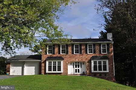 9934 Windflower Dr Ellicott City, MD 21042