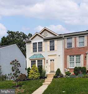 8012 Brightfield Rd Ellicott City, MD 21043