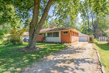3711 Canterbury Dr Louisville, KY 40299