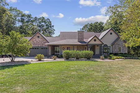 17 White River Ln Defiance, MO 63341