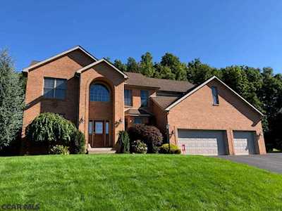 1311 Barnstable Lane State College, PA 16803
