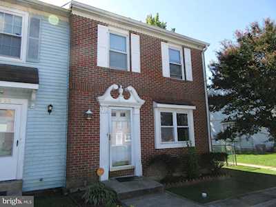 1120 Old Forge Rd New Castle, DE 19720