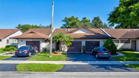 9019 NW 61st St Tamarac, FL 33321