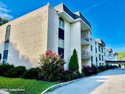 4875 Sherburn Ln #3j Louisville, KY 40207