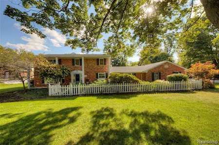 7312 Bircklan Dr Canton Twp, MI 48187