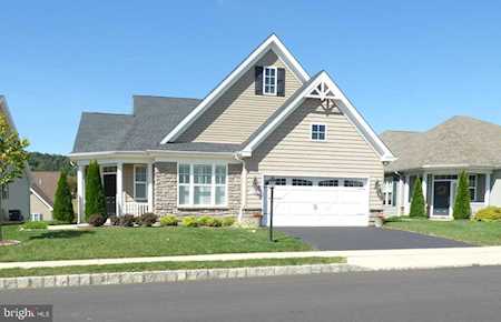 12 Cedarcrest Ln Oley, PA 19547