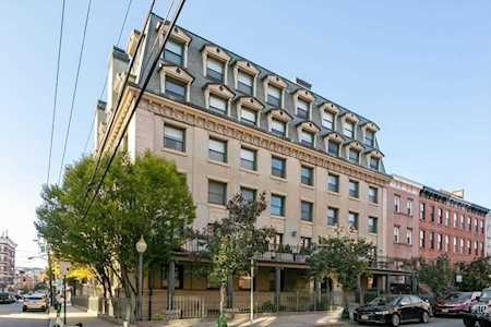 600 Hudson St #1F Hoboken, NJ 07030
