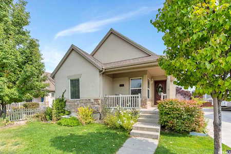 11753 S Pale Moon Ln Ln South Jordan, UT 84009