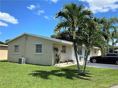 2709 Peer Ln #2709 Delray Beach, FL 33445