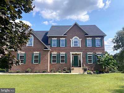 1830 Candlelight Ct Owings, MD 20736