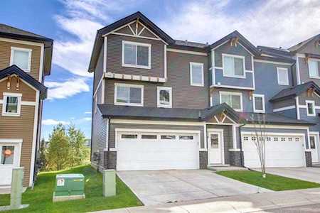 110 Nolan Hill Heights NW Calgary, AB T3R 0S5