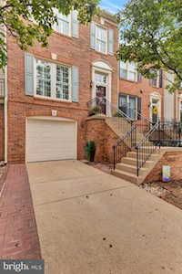 5564 Jowett Ct Alexandria, VA 22315