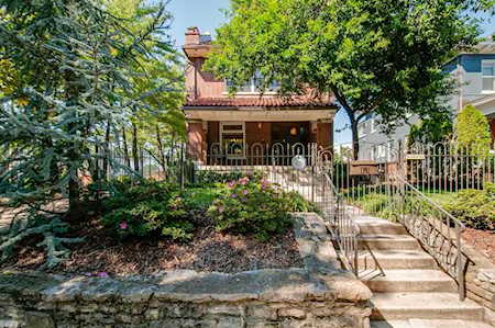 1701 18th Ave S Nashville, TN 37212