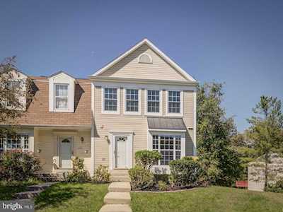 6701 Bonnett Ct Laurel, MD 20707