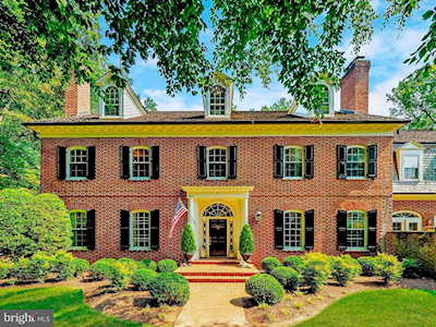 5 Eagle Ridge Ct Bethesda, MD 20817