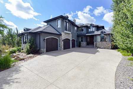 2791 77 St SW Calgary, AB T3H 0G2