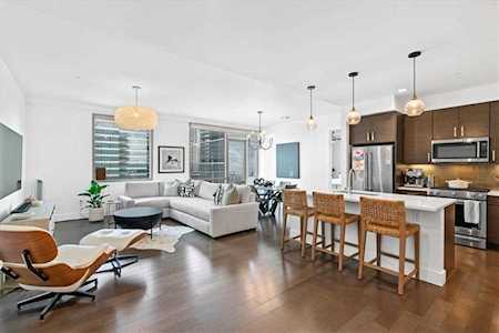 222 West Ave #1713 Austin, TX 78701