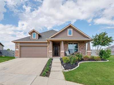 717 Gannet Trail Northlake, TX 76226