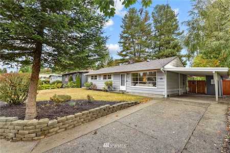 17022 11th Ave NE Shoreline, WA 98155