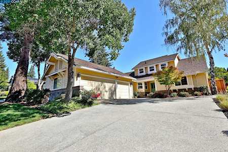 1044 Canyon Hills Rd San Ramon, CA 94582