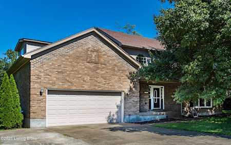 8121 Avanti Way Louisville, KY 40291