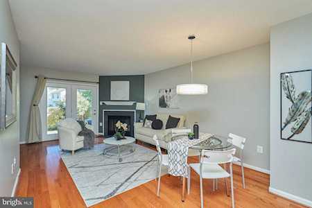 6355 Chimney Wood Ct Alexandria, VA 22306