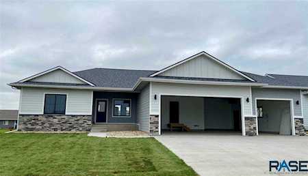 401 E Mary Moore Dr Tea, SD 57064