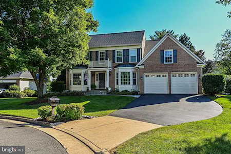 14207 Hartwood Ct Centreville, VA 20121