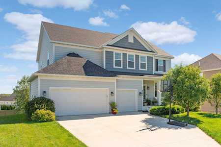 9280 Compass Pointe Circle Woodbury, MN 55129
