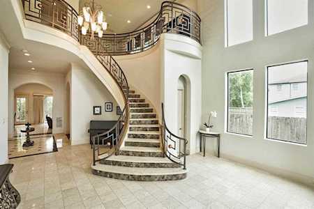 5113 Locust St Bellaire, TX 77401