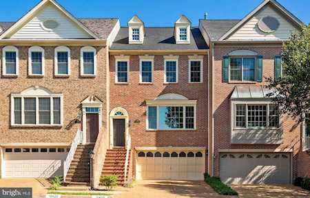 10420 Breckinridge Ln Fairfax, VA 22030