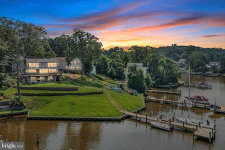 8038 Forest Glen Dr Pasadena, MD 21122