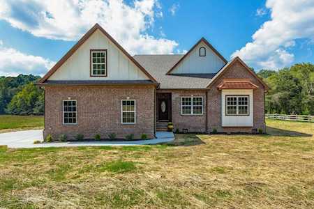 2832 Garners Creek Rd Dickson, TN 37055