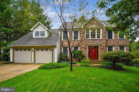 2301 Carr Ct Ellicott City, MD 21042