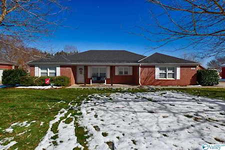 105 Spearpoint Lane Meridianville, AL 35759