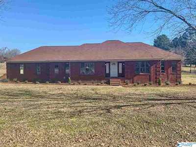 105 Riverchase Road New Market, AL 35761