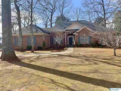 106 Timberwind Drive New Market, AL 35761