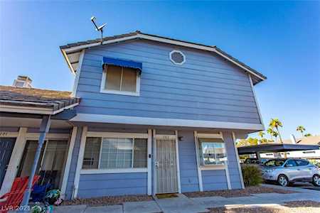 5861 Medallion Dr #102 Las Vegas, NV 89122