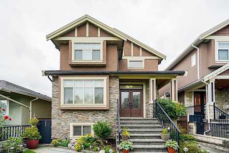 7227 Dumfries Street Vancouver, BC V5P 3C3