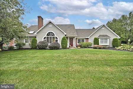 328 Meadow Dr W Mechanicsburg, PA 17055