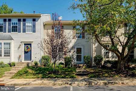 562 Quaker Ridge Ct #114 Arnold, MD 21012