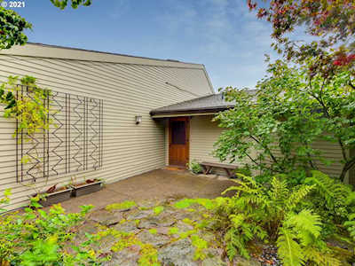 3630 SW Patton Rd Portland, OR 97221