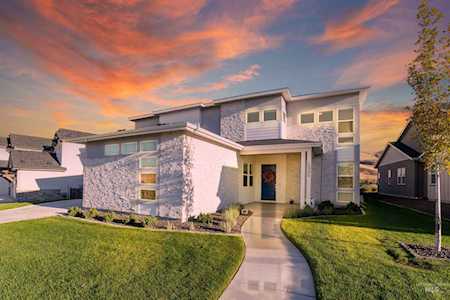 5946 E Barber Drive Boise, ID 83716