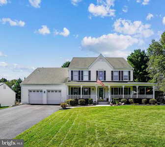 8304 Sweet Cherry Ln Laurel, MD 20723