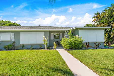 917 S Drive Terrace #D Delray Beach, FL 33445
