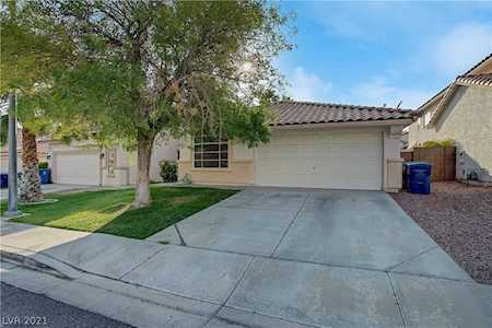 3327 Robin Nest Ct Las Vegas, NV 89117